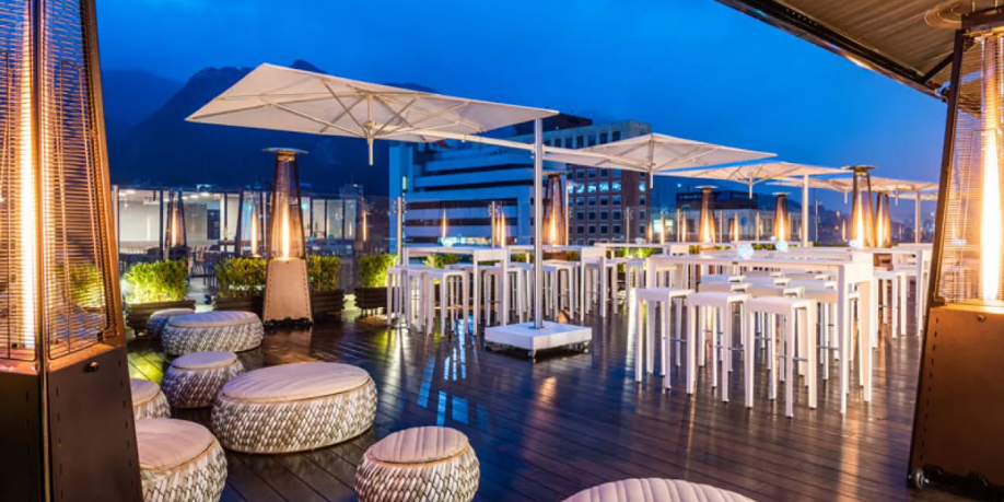 Esto es lo que necesitas para construir un rooftop bar en la azotea de ...
